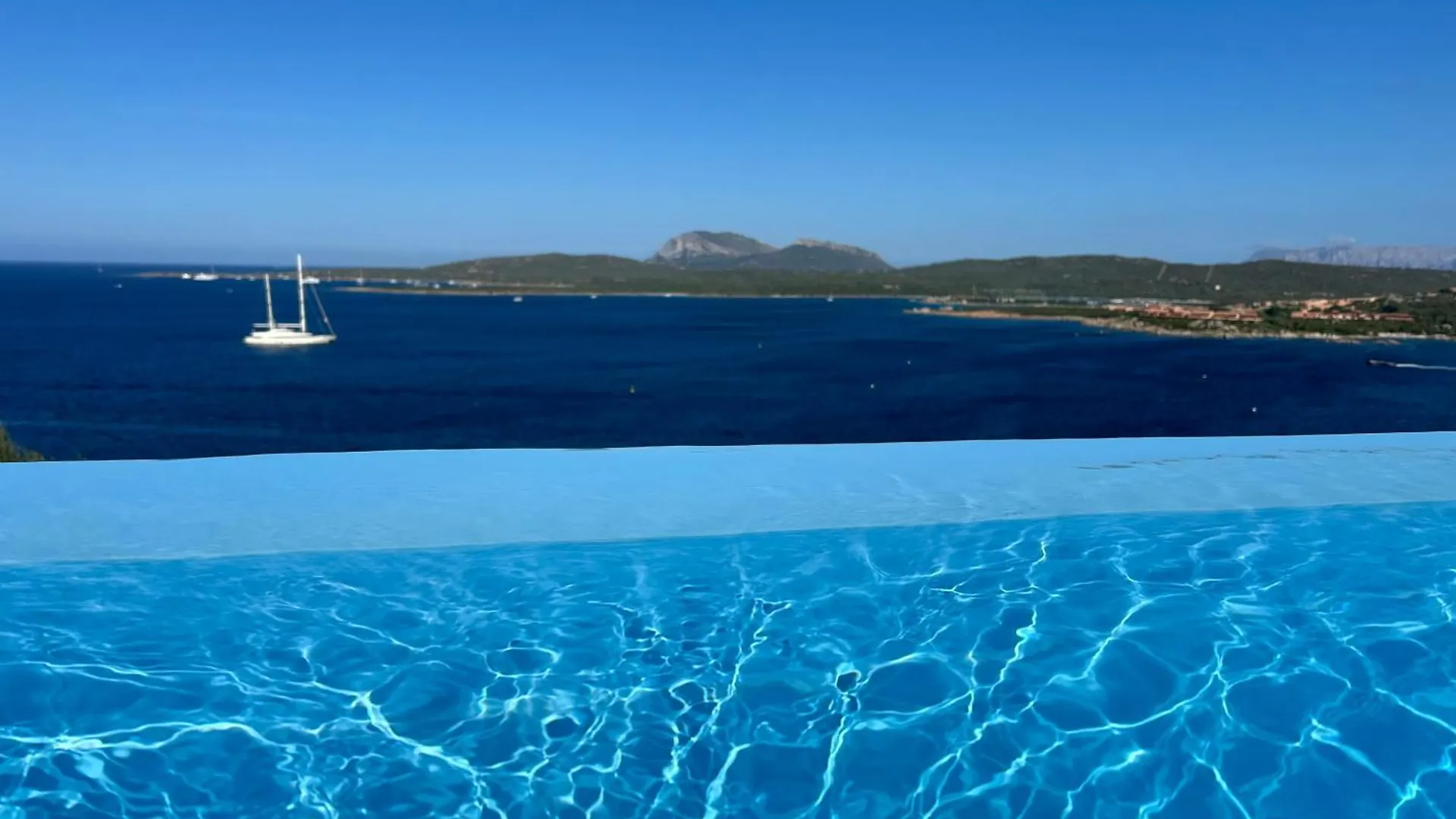 Ladunia Residence Porto Rotondo - Terrace, Swimming Pool, Sea View 0*,