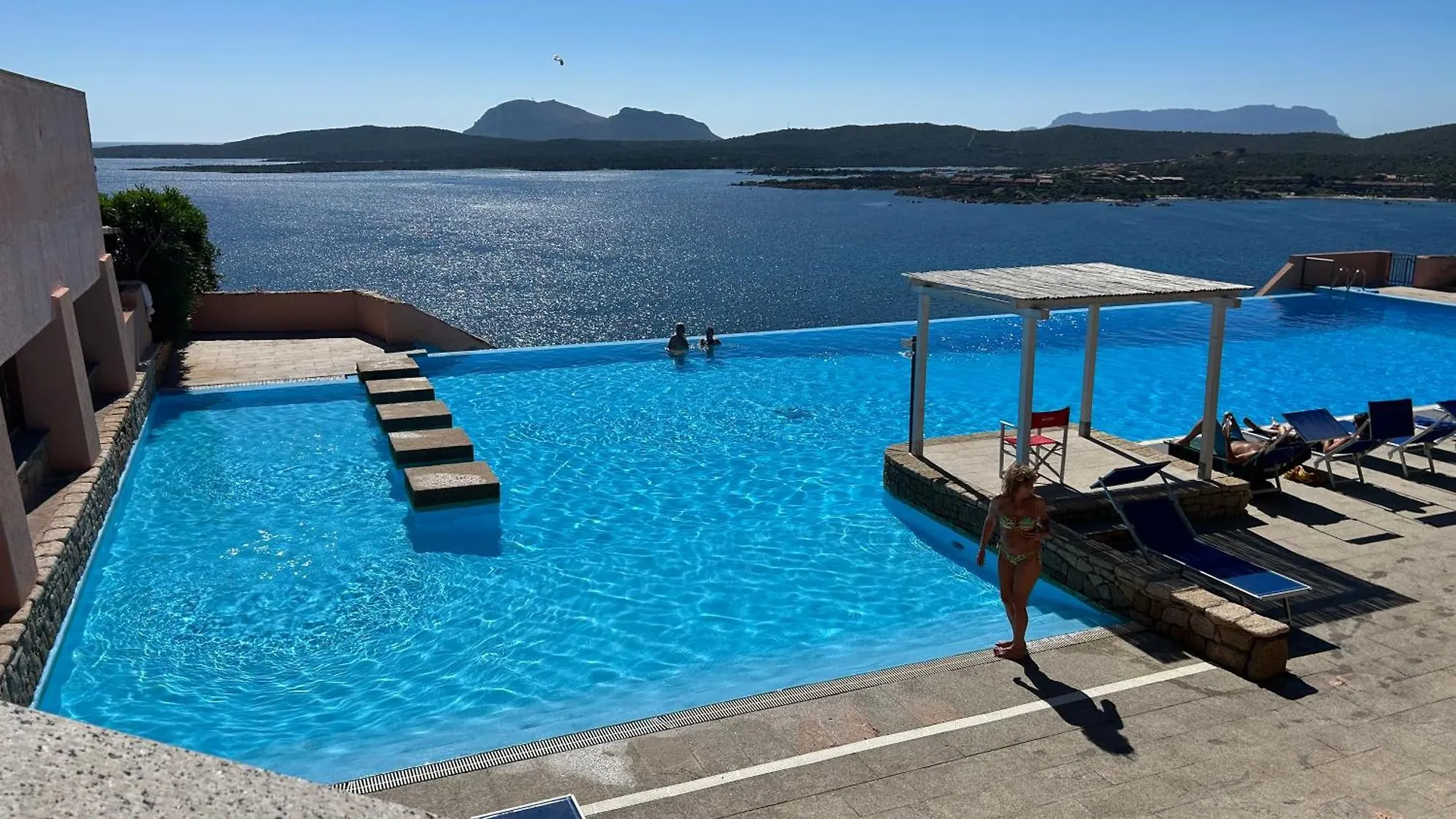 Aparthotel Ladunia Residence Porto Rotondo - Terrace, Swimming Pool, Sea View